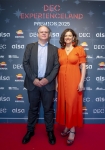 Foto de Moeve y Canal de Isabel II galardonados como Mejor Estrategia y Mejor Marca en Experiencia de Cliente, respectivamente, 