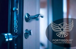 ¿Cómo elegir la puerta de seguridad adecuada? por Fortisegur Consultores de Seguridad