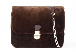 El It-bag del invierno lleva pelo 