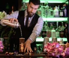 Jorge Villa, el maestro coctelero de Klimt, presenta sus nuevas creaciones
