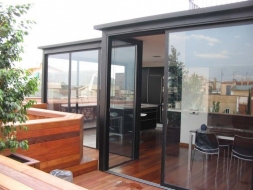 La carpintería de Aluminios Noustil ofrece también cerramientos de PVC en Barcelona