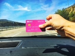 El primer neobanco español presenta al mercado su tarjeta VISA Bnext