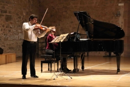 Un brillante concierto de piano, y de viola con piano, cierra el año musical de Bell´Arte Europa