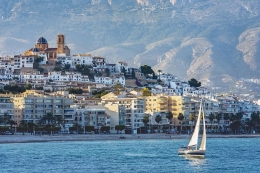 Nautal: Los turistas españoles se lanzan a la búsqueda de embarcaciones de alquiler para pasar sus vacaciones