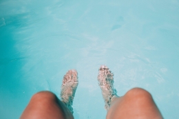 "Las piscinas tendencia del 2021 se integran en el entorno" según Piscinas Lara