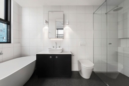 Consejos para remodelar el baño y que luzca de ensueño, según mamparadeducha.com.es y topgrifo.com.es