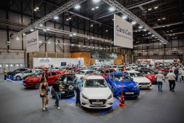 Descuentos, mayor garantía o combustible y escapadas rurales gratis: los regalos de Cars&amp;Cars para el Salón VO d