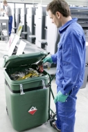 Más seguridad en el trabajo gracias al contendor SaCon® de MEWA 