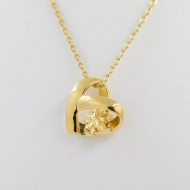 Eguzkilore presenta sus colgantes de San Valentín