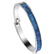 Brazalete bañado en rodio con cristales swarovski, la joya perfecta para tu novia o mujer