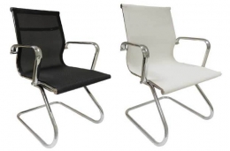 La silla confidencial Berlín está tapizada con malla resistente para ser más confortable
