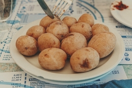 Playa Blanca's Culinary Scene: A Foodie's Guide to Dining by the Sea