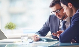 Qué trabajos realizan los representantes legales de empresas actualmente