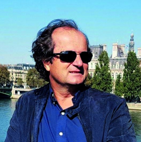 '¿Tomo un café o tomo tu vida?', la quinta novela de Luis Anguita, un libro valiente y provocador
