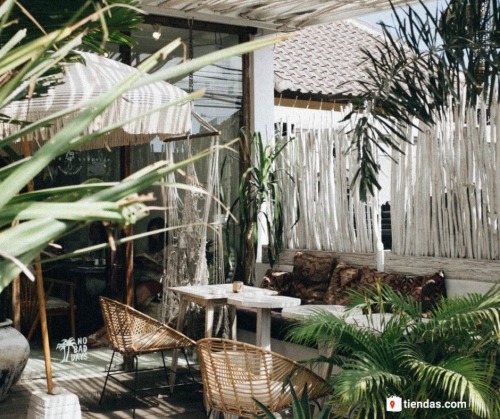 Tendencia al alza en la búsqueda de sillas y muebles de jardín en otoño, según un estudio de tiendas.com