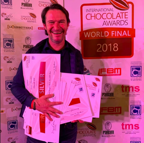 Pacari ratifica su excelencia con 16 galardones en el mundial del chocolate