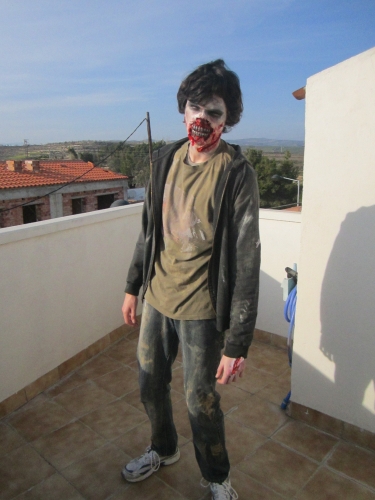 como hacer un disfraz de zombie casero