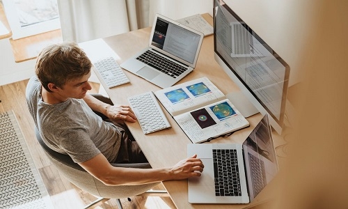 Descubre cómo las empresas deben gestionar la información de los datos personales de sus clientes en Uruguay