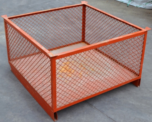 Gran descuento en este práctico cestón rejillado.