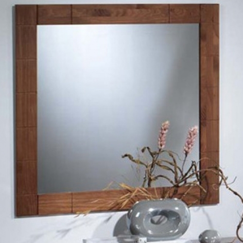 Espejo con marco de madera natural de pino, la naturaleza en casa