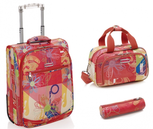 Set de trolley, bolsa y neceser para preparar tu viaje