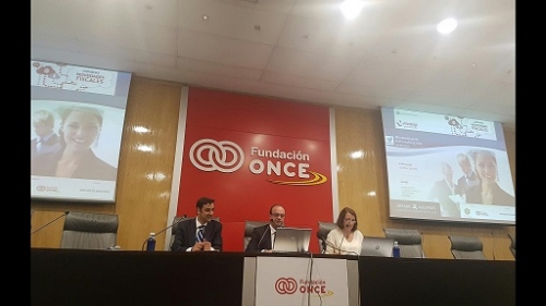Gran éxito de participación en la Jornada Informativa “Novedades Fiscales 2016” en la Fundación ONCE
