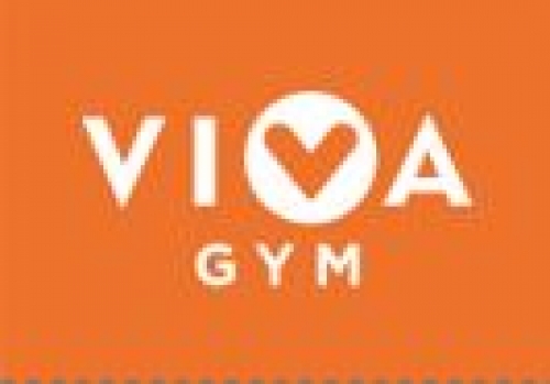 8 ejercicios para entrenar en pareja en San Valentín