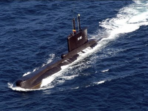 Cascos  de buques y aceros para submarinos