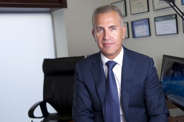''Seguimos pidiendo respuestas a grandes problemas como la enfermedad periodontal y la periimplantitis''