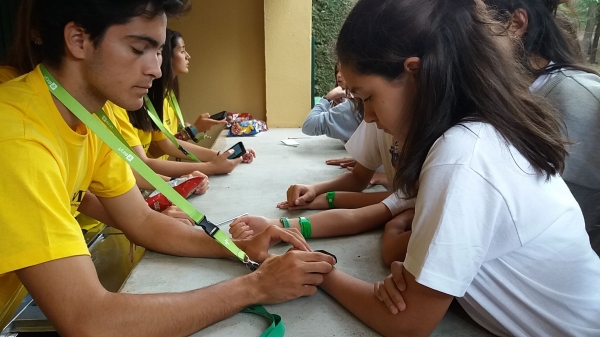Campamentos de verano con pulseras inteligentes
