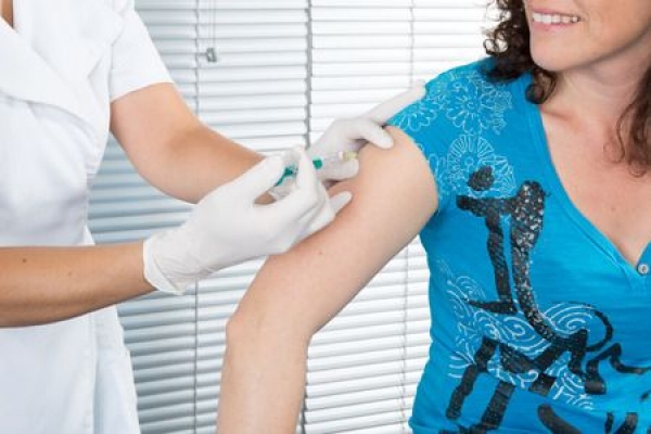 La gripe es la causa principal del 20% de las bajas laborales en España
