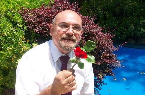 Ya a la venta ‘Noche de cuentos... y poesía’, lo nuevo de Milton Paredes Portella