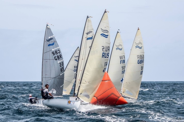 El Mundial Máster de Finn del CN El Balís cierra con una inscripción de récord