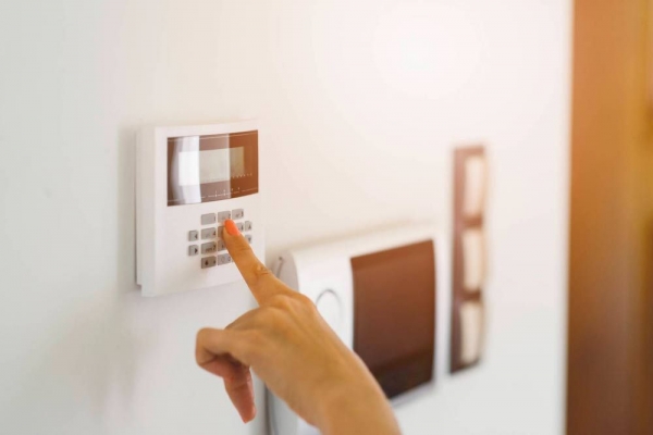 Las alarmas del hogar son la medida más efectiva contra los 'okupas', según alarmas.plus