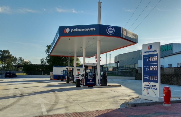Petronieves amplía su red de estaciones con una nueva gasolinera en Torrelavega 