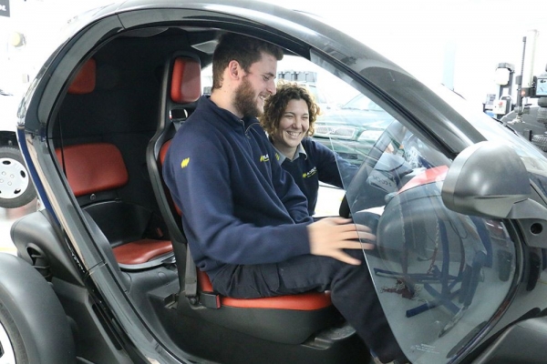 La movilidad eléctrica: una necesidad para la formación de los futuros (y presentes) mecánicos 