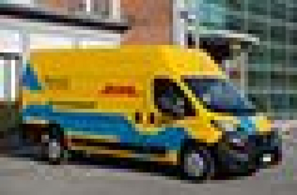 DHL Express se asocia con Fiat Professional para promover la electrificación del transporte de última milla 