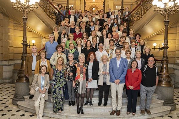 Homenaje a más de 90 enfermeras de Gipuzkoa en el Día Internacional de la profesión