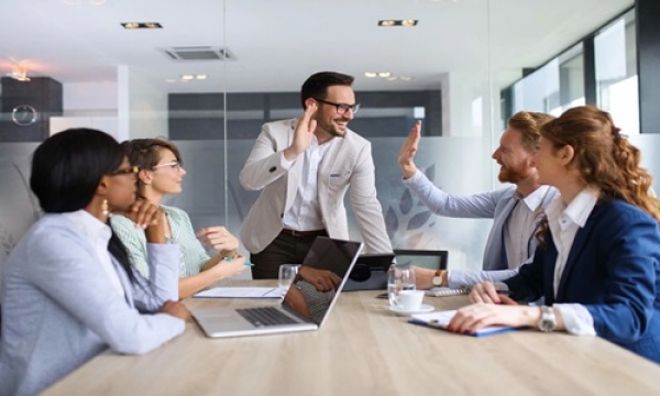 ¿Cuáles son los principales servicios que brindan las agencias de publicidad digital?
