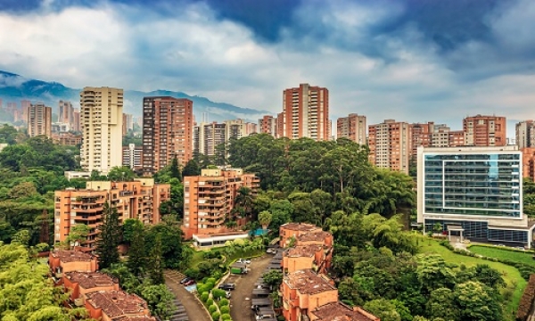 Por qué alojarte en El Poblado cuando vienes a hacer turismo a Medellín