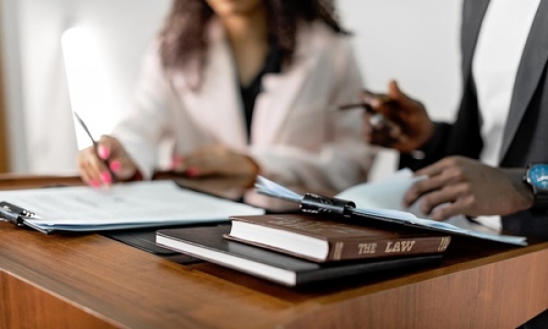 Bufetes de abogados más destacados en Latam y sus principales servicios