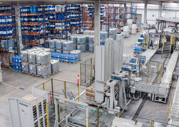 FUCHS España incrementa un 25% su producción para atender nuevos mercados y fortalecer su posición en el sector de la au