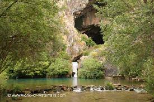 Curiosidades de la Cueva del Gato en la Sierra de Grazalema