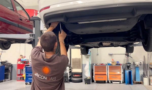 El ahorro económico y la obtención de la etiqueta ECO, las principales razones por las que taxis y VTC se pasan al Autog