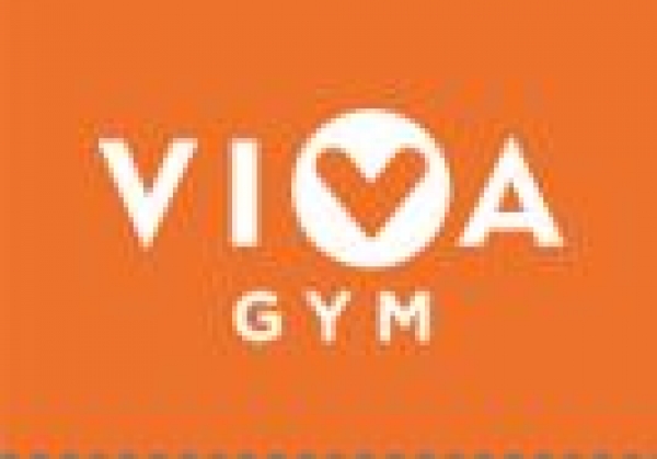 8 ejercicios para entrenar en pareja en San Valentín