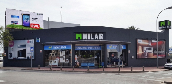 Milar Comelsa instala nuevas pantallas LED en sus tiendas