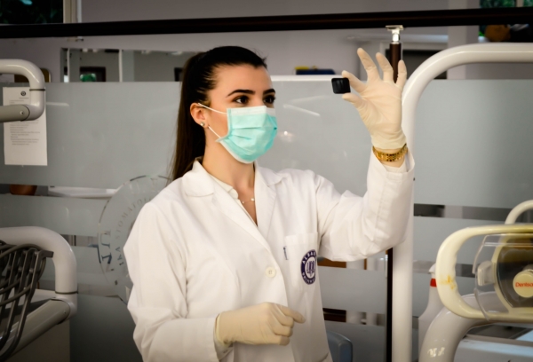 Un nuevo estudio revela los mejores países europeos para las mujeres que trabajan en el sector sanitario