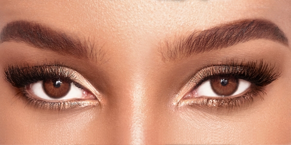 Como maquillar ojos marrones