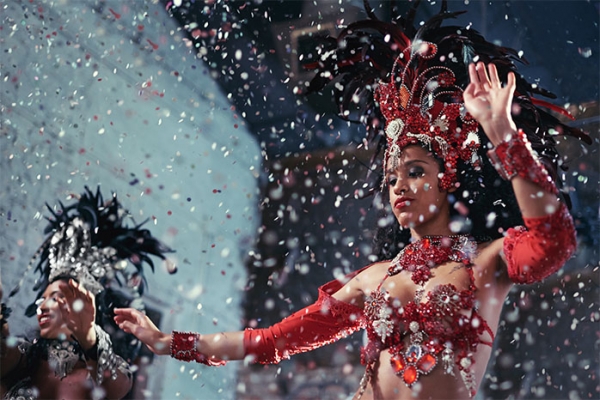 Uemura te lleva a los Oscar, al Carnaval de Río o al desfile de Victoria’s Secret