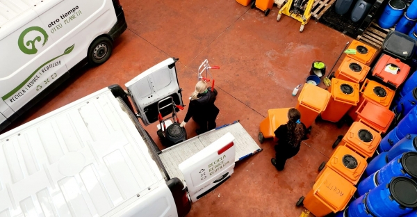 Reciclaje con impacto social: el trabajo de "Otro Tiempo, Otro Planeta" para la inserción de mujeres vulnerabl